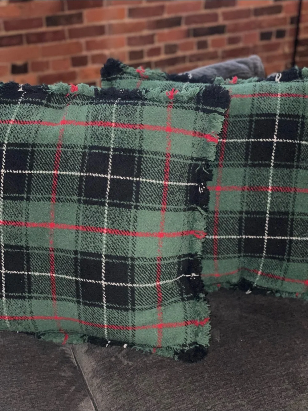 EnVouge Plush Plaid Green Holiday Throw Pillow Set - Home Holiday - 22”x22”